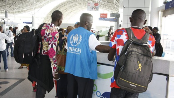 Le ministre de la fonction publique s’entretient avec la représentante du HCR Le ministre de la fonction publique s’entretient avec la représentante du HCR