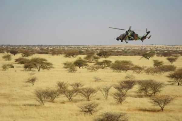 Militaires tués au Mali: les boîtes noires des deux hélicoptères ont été récupérées Militaires tués au Mali: les boîtes noires des deux hélicoptères ont été récupérées