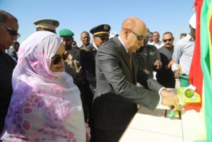 Le Président de la République pose la première pierre pour la réalisation des différentes composantes du projet "Extension et modernisation de la ville de Sélibabi Le Président de la République pose la première pierre pour la réalisation des différentes composantes du projet "Extension et modernisation de la ville de Sélibabi