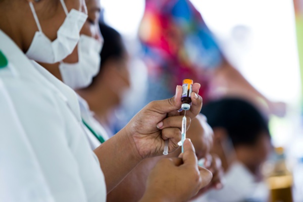 Rougeole: les îles Samoa toujours claquemurées, le gouvernement mobilisé contre les anti-vaccins