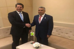 Le ministre de l'économie et de l'industrie reçoit le président de l'établissement islamique pour le développement du secteur privé Le ministre de l'économie et de l'industrie reçoit le président de l'établissement islamique pour le développement du secteur privé