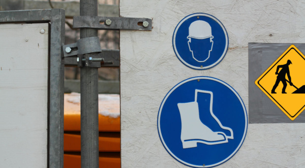 Prévention des risques professionnels dans le secteur du bâtiment et des Travaux Publics Prévention des risques professionnels dans le secteur du bâtiment et des Travaux Publics