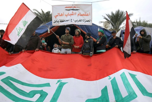 "Civisme" ou illégalité, l'Irak divisé face au président qui menace de démissionner
