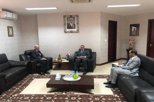 Le ministre des affaires étrangères reçoit le représentant de l'UNICEF en Mauritanie Le ministre des affaires étrangères reçoit le représentant de l'UNICEF en Mauritanie