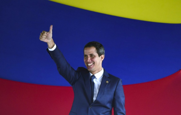 Deux chefs, un hémicycle: Guaido et un rival revendiquent la présidence du Parlement vénézuélien Deux chefs, un hémicycle: Guaido et un rival revendiquent la présidence du Parlement vénézuélien