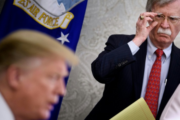 Un conseiller déchu de Trump prêt à témoigner à son procès en destitution
