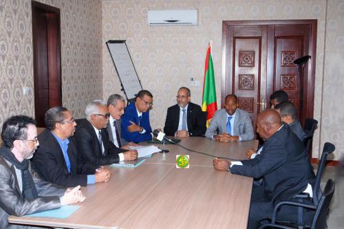 Signature d'une convention pour la création de 526 opportunités d'emploi et 300 opportunités de formation dans différents domaines Signature d'une convention pour la création de 526 opportunités d'emploi et 300 opportunités de formation dans différents domaines