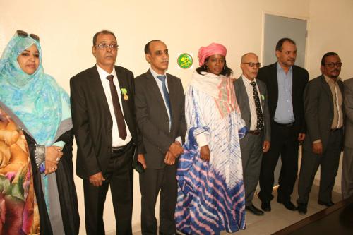 La ministre des Affaires sociales décore des directeurs de son département La ministre des Affaires sociales décore des directeurs de son département