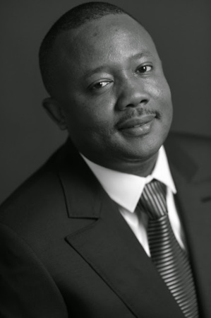 Arrivée à Nouakchott du Président bissau-guinéen élu Arrivée à Nouakchott du Président bissau-guinéen élu