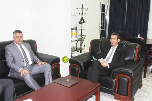 Le ministre des Finances s’entretient avec le chargé d’affaires de l’ambassade d’Irak en Mauritanie Le ministre des Finances s’entretient avec le chargé d’affaires de l’ambassade d’Irak en Mauritanie