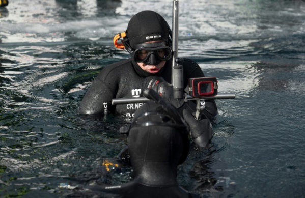 Un champion d'apnée trompe la mort sous la glace des Alpes autrichiennes Un champion d'apnée trompe la mort sous la glace des Alpes autrichiennes