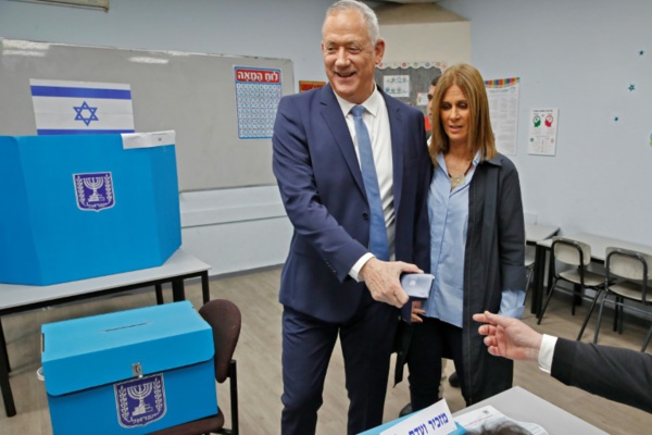 Troisième round électoral en Israël, Gantz appelle à tourner la page Netanyahu