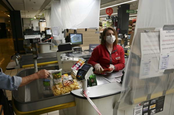 Caissière, éboueur, routier... : paroles de non-soignants face au coronavirus Caissière, éboueur, routier... : paroles de non-soignants face au coronavirus