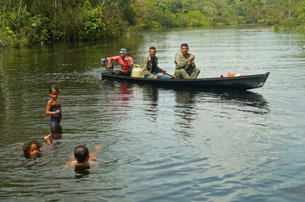 Les jeunes d'Amazonie mobilisés pour protéger leur forêt Les jeunes d'Amazonie mobilisés pour protéger leur forêt
