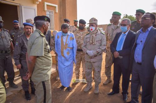 Le Chef d’État-major des armées supervise sur les frontières l’application des mesures préventives contre le COVID-19 Le Chef d’État-major des armées supervise sur les frontières l’application des mesures préventives contre le COVID-19