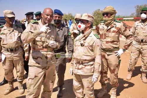 Le chef d'état-major général des Armées poursuit sa visite de sensibilisation dans le secteur frontalier sud Le chef d'état-major général des Armées poursuit sa visite de sensibilisation dans le secteur frontalier sud
