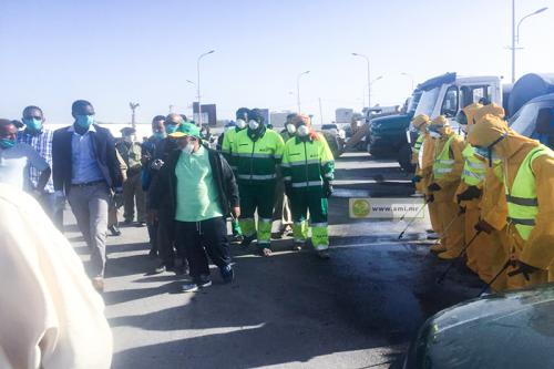 Nouadhibou: La Zone Franche lance une campagne de désinfection des rues et des marchés de la ville