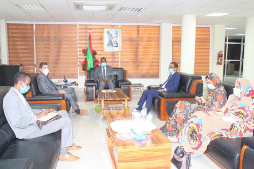 Le ministre du commerce et du tourisme reçoit l'ambassadeur américain en Mauritanie Le ministre du commerce et du tourisme reçoit l'ambassadeur américain en Mauritanie