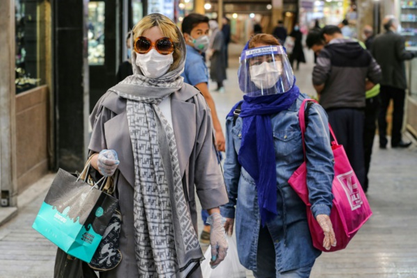 Virus: plus de 200.000 morts, l'OMS met en garde contre les "passeports immunitaires"