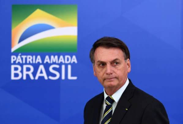 Brésil: Bolsonaro visé par une enquête, premier pas vers une possible destitution Brésil: Bolsonaro visé par une enquête, premier pas vers une possible destitution