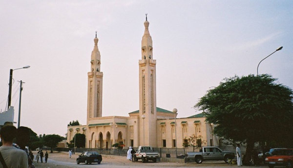 Les Mauritaniens se pressent à la mosquée après l'assouplissement des mesures