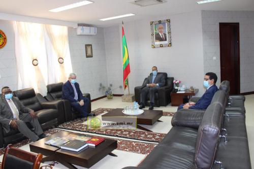 Le ministre des affaires étrangères reçoit l’ambassadeur d’Afrique du Sud Le ministre des affaires étrangères reçoit l’ambassadeur d’Afrique du Sud