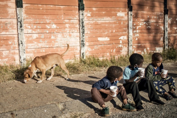 Pandémie: jusqu'à 86 millions d'enfants supplémentaires menacés par la pauvreté