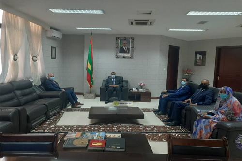 Le Ministre des Affaires étrangères reçoit l’Ambassadeur de l’État de Palestine Le Ministre des Affaires étrangères reçoit l’Ambassadeur de l’État de Palestine