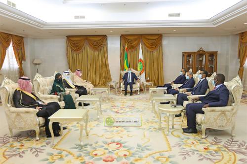 Le Président de la République reçoit le ministre d’État saoudien chargé des affaires des États africains Le Président de la République reçoit le ministre d’État saoudien chargé des affaires des États africains