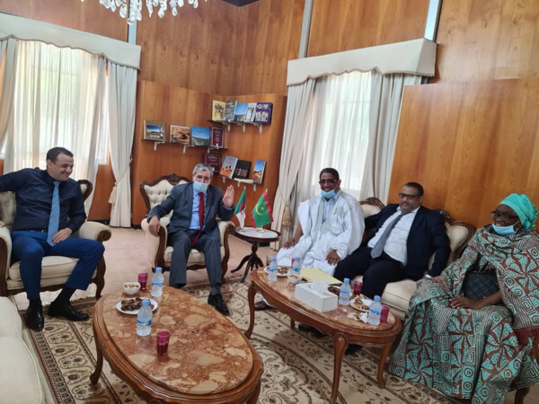 La famille Bedredine reçue par l’ambassadeur d’Algerie La famille Bedredine reçue par l’ambassadeur d’Algerie