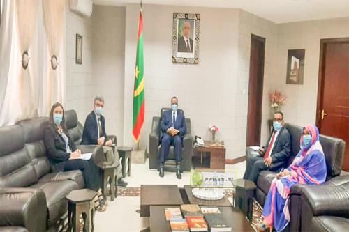 Le ministre des Affaires étrangères reçoit l’ambassadeur,chef de délégation de l’UE Le ministre des Affaires étrangères reçoit l’ambassadeur,chef de délégation de l’UE