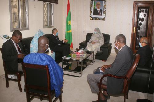 La ministre des Affaires sociales reçoit le président de la Commission nationale des droits de l’Homme La ministre des Affaires sociales reçoit le président de la Commission nationale des droits de l’Homme