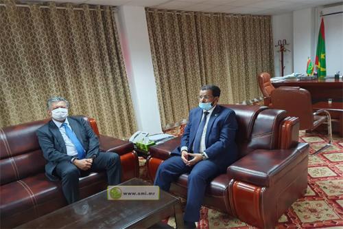 Le ministre des Affaires islamiques reçoit l'ambassadeur de Turquie Le ministre des Affaires islamiques reçoit l'ambassadeur de Turquie
