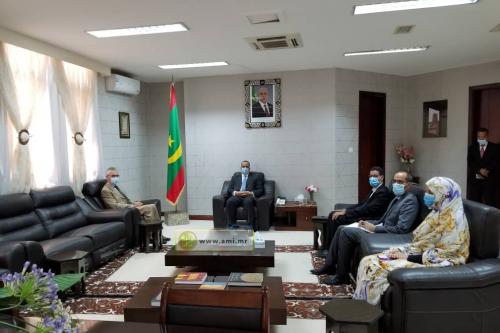 Le ministre des Affaires étrangères s’entretient avec l’ambassadeur de France à Nouakchott