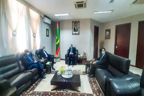 Le ministre des Affaires étrangères s’entretient avec son homologue sahraoui Le ministre des Affaires étrangères s’entretient avec son homologue sahraoui