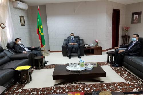 Le ministre des Affaires étrangères reçoit le chargé d’affaires de l’ambassade de Chine