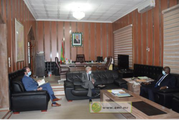 Le ministre de l'Intérieur reçoit l'ambassadeur espagnol Le ministre de l'Intérieur reçoit l'ambassadeur espagnol