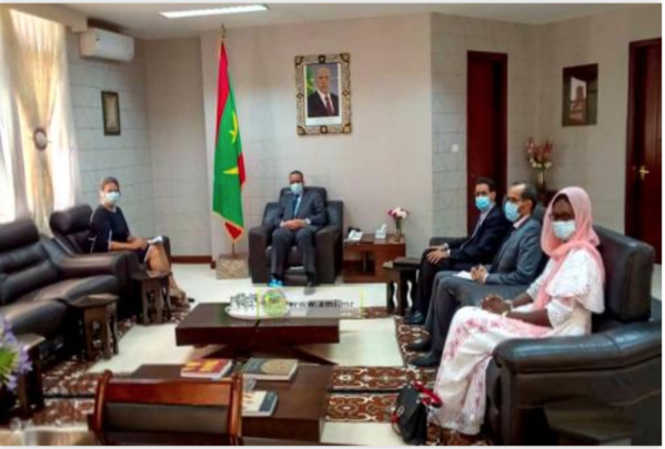 Le ministre des affaires étrangères reçoit l’ambassadrice de la Confédération helvétique Le ministre des affaires étrangères reçoit l’ambassadrice de la Confédération helvétique