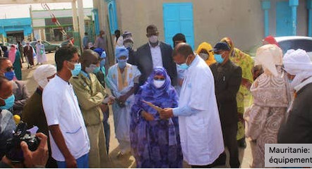 Mauritanie: remise de lots de produits et équipements médicaux à certains hôpitaux Mauritanie: remise de lots de produits et équipements médicaux à certains hôpitaux
