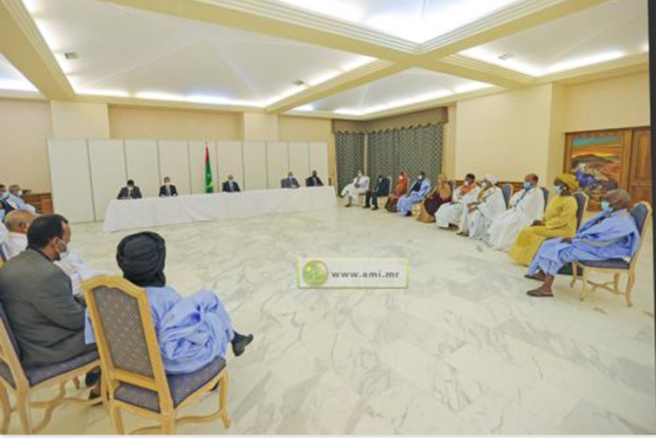 Le Président de la République préside une réunion du comité de suivi de la gestion du fonds de solidarité face au Coronavirus Le Président de la République préside une réunion du comité de suivi de la gestion du fonds de solidarité face au Coronavirus