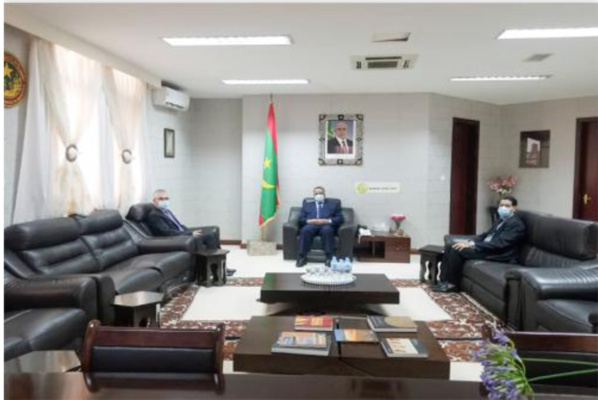 Le ministre des Affaires étrangères reçoit l’ambassadeur de France Le ministre des Affaires étrangères reçoit l’ambassadeur de France