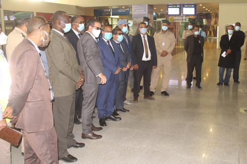 Le ministre de l'Equipement et des Transports inspecte l'aéroport international de Nouakchott