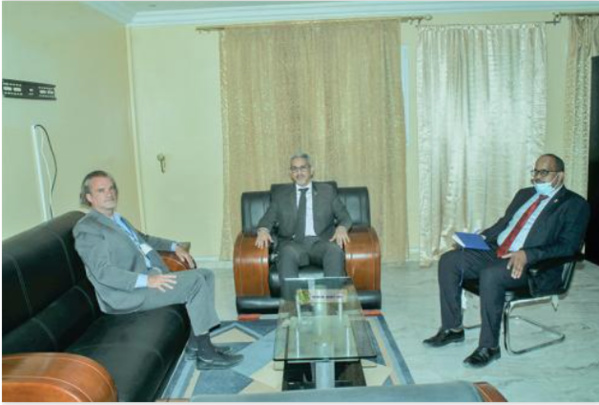 Le Commissaire aux Droits de l'Homme reçoit des entretiens le représentant du HCDH Le Commissaire aux Droits de l'Homme reçoit des entretiens le représentant du HCDH