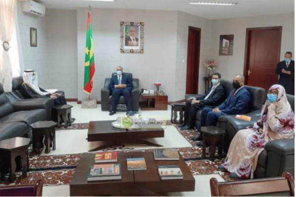 Le ministre des Affaires étrangères reçoit l'ambassadeur du Royaume d'Arabie Saoudite