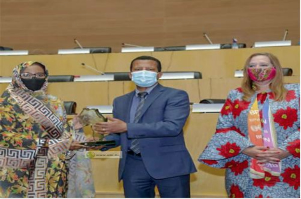 L'Union Africaine octroie au Président de la République un prix de considération L'Union Africaine octroie au Président de la République un prix de considération