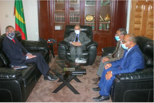 Le ministre de la Justice reçoit l'ambassadeur britannique en Mauritanie