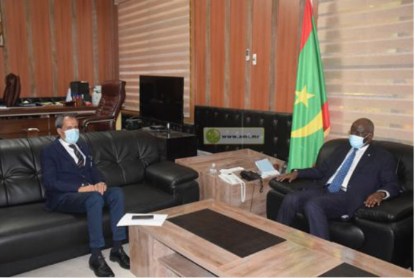 Le ministre de l’Intérieur s’entretient avec l’ambassadeur du Maroc Le ministre de l’Intérieur s’entretient avec l’ambassadeur du Maroc