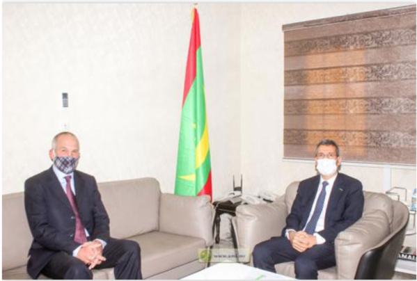 Le ministre des Finances reçoit l’ambassadeur britannique Le ministre des Finances reçoit l’ambassadeur britannique