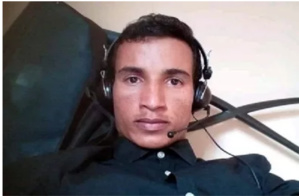 Le pirate du Boeing mauritanien n'en est pas pas un VRAI...Récit des parents et photo Le pirate du Boeing mauritanien n'en est pas pas un VRAI...Récit des parents et photo