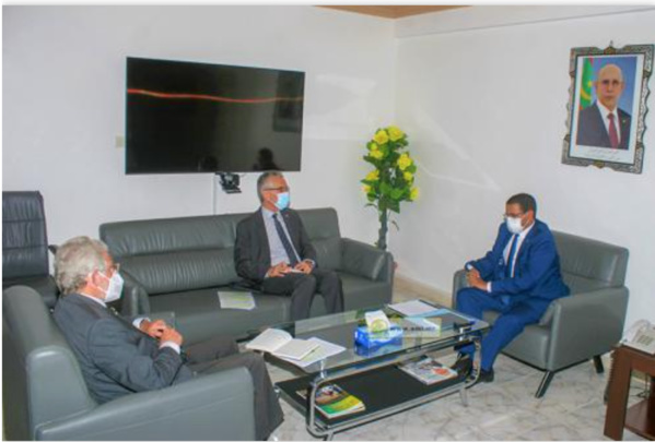 Le ministre de la Santé reçoit les ambassadeurs de France et d'Espagne Le ministre de la Santé reçoit les ambassadeurs de France et d'Espagne